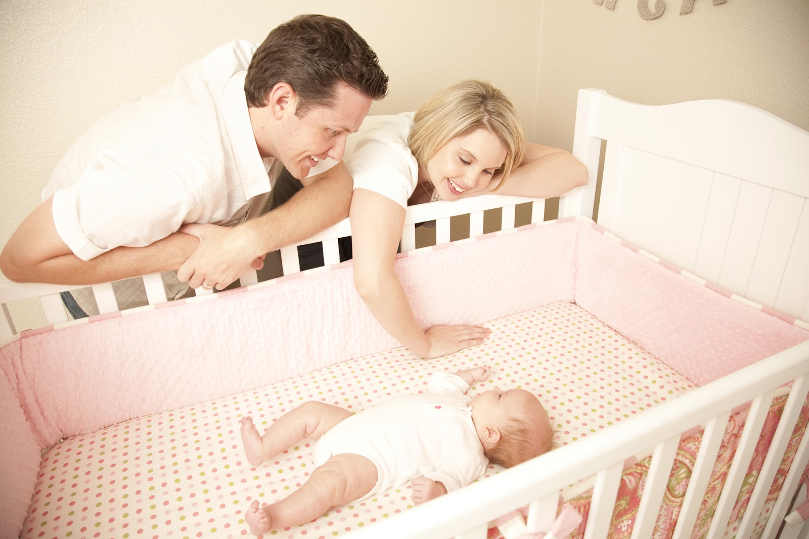 Cum sa-l faci pe bebelus sa doarma in camera lui