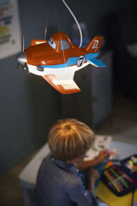 4 lucruri pe care să le ai în vedere pentru iluminatul casei atunci când ai copii