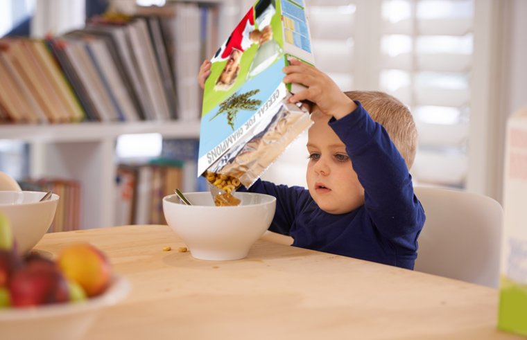 21473-moduri-prin-care-îți-poți-încuraja-copilul-să-se-joace-singur