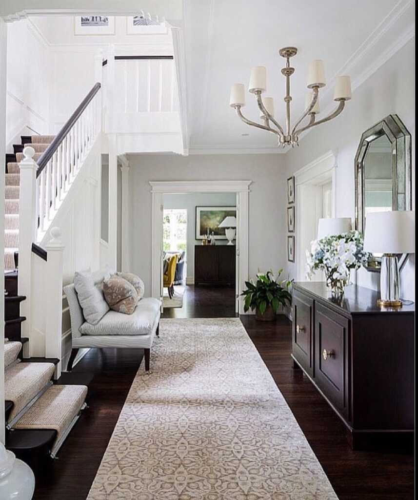 3 trucuri prin care puteți amenaja rapid și ieftin holul și dormitorul