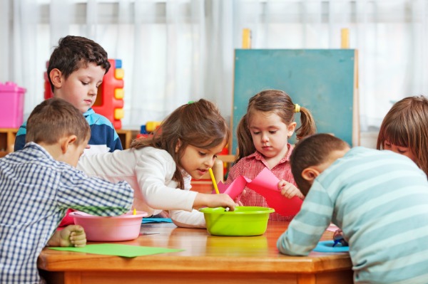 3 modalități prin care vă puteți implica în pregătirea copilului pentru grădiniță